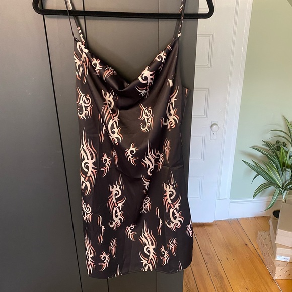UO Print Slip Dress - Picture 2 of 9